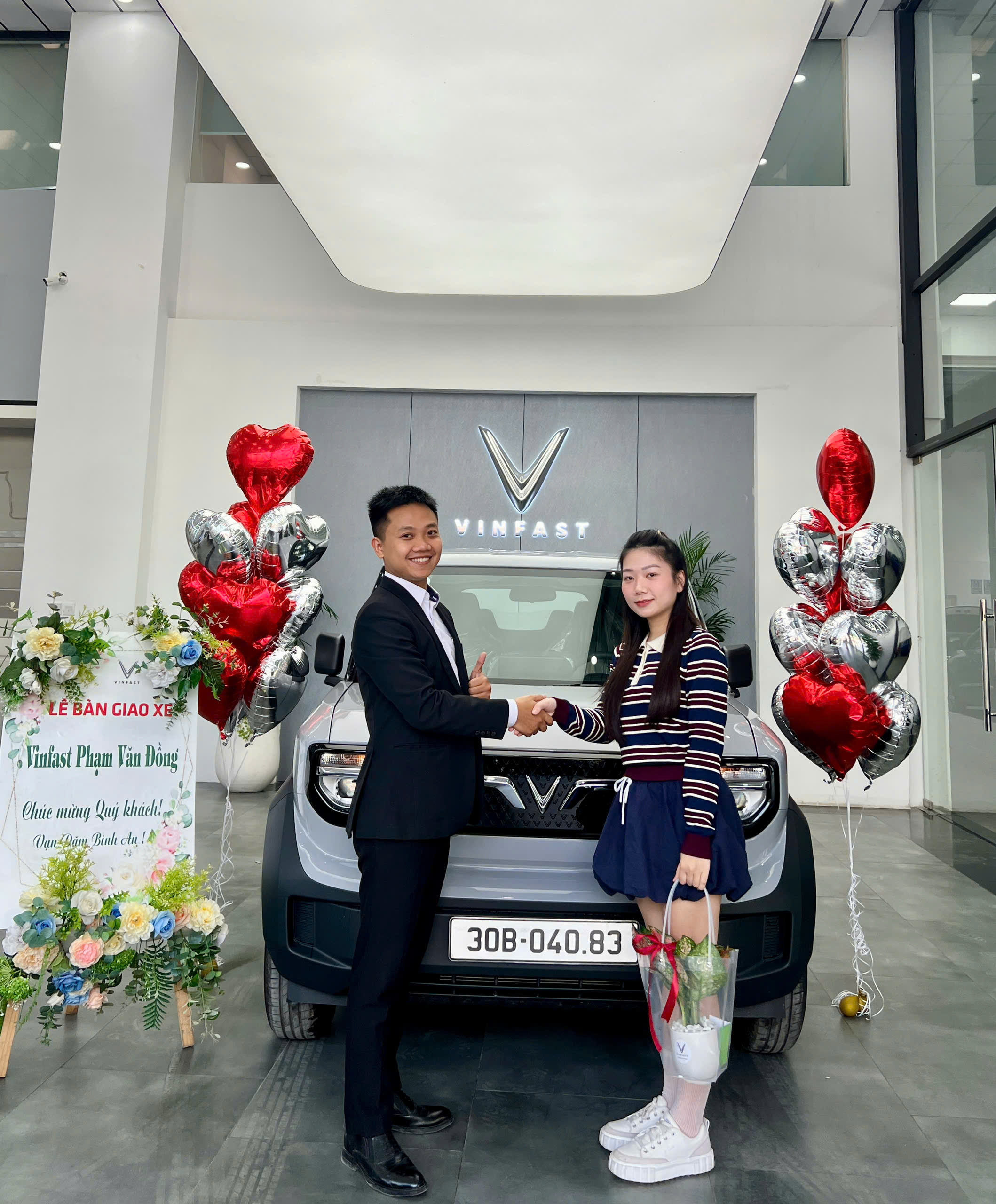 vinfast hà nội - hình ảnh giao xe